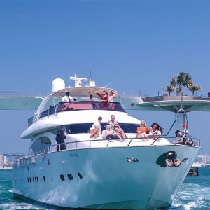 Dubai Marina Three-hour Yacht Tour with Lunch Boat Tours and Cruises