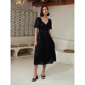 Women's Black Dress Sweetheart Neck Puff Sleeves Midi Dress